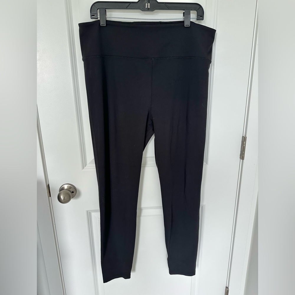 Lou & Grey Black Leggings